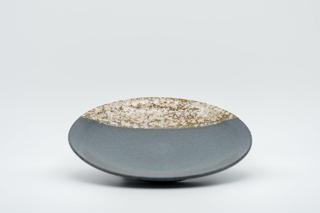 Shigaraki ware 20.5cm plate