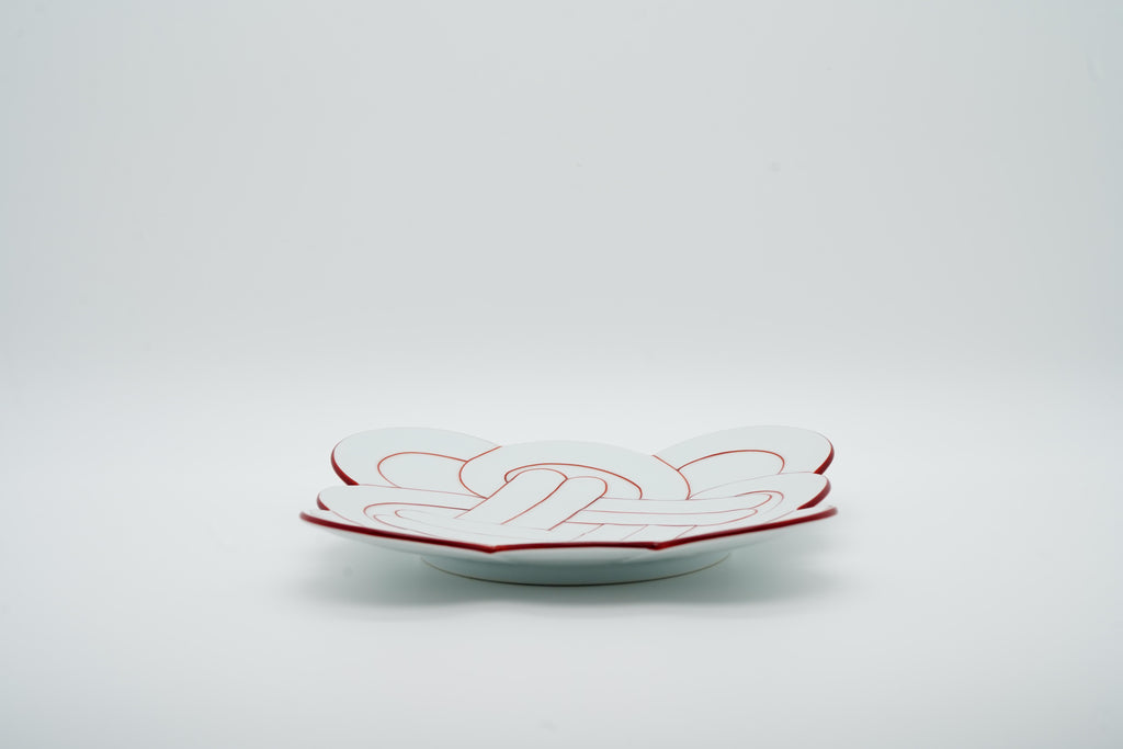 Hand-painted Arita ware "Musubi" knot of good fortune red main plate