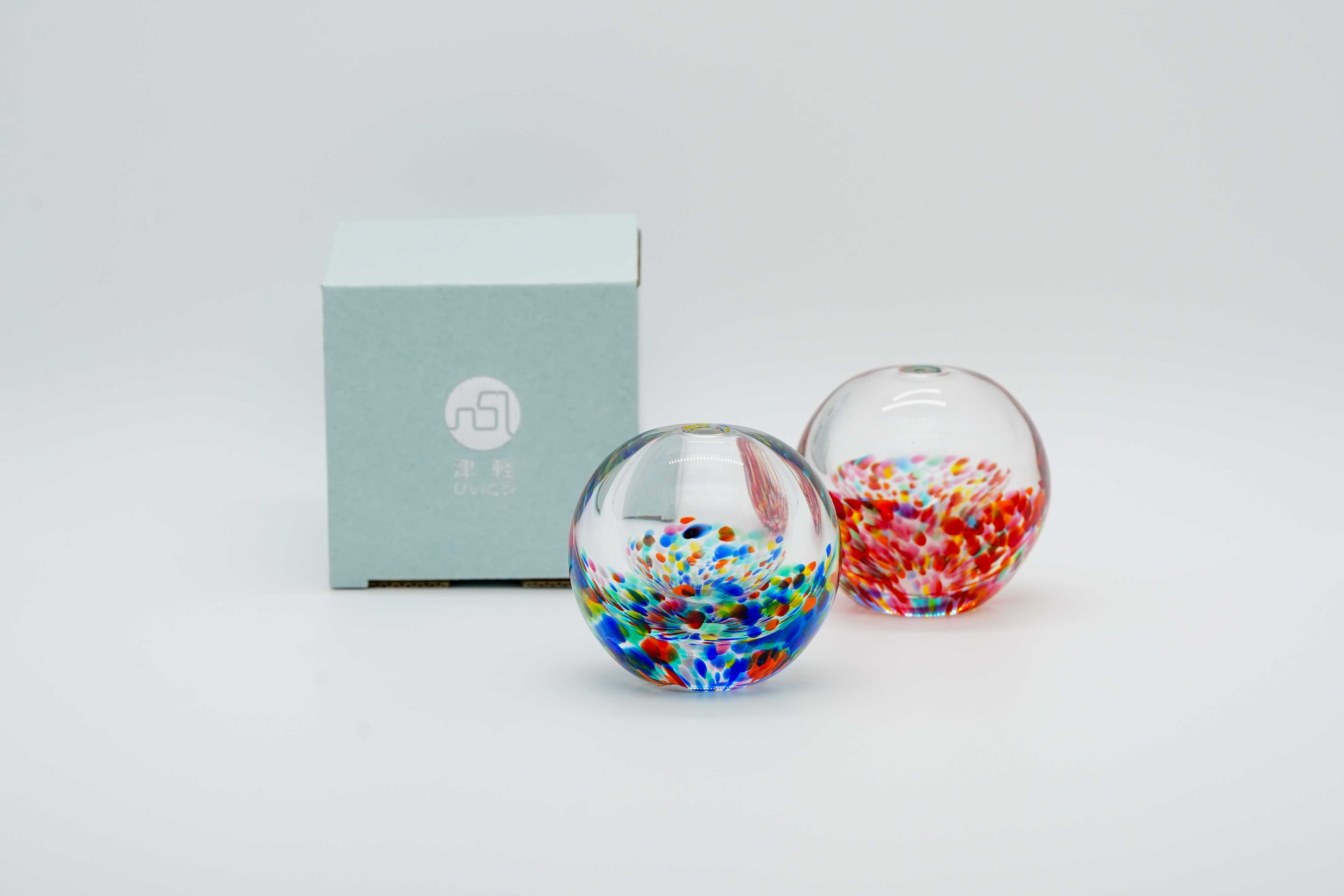 Adelia glass flower vase