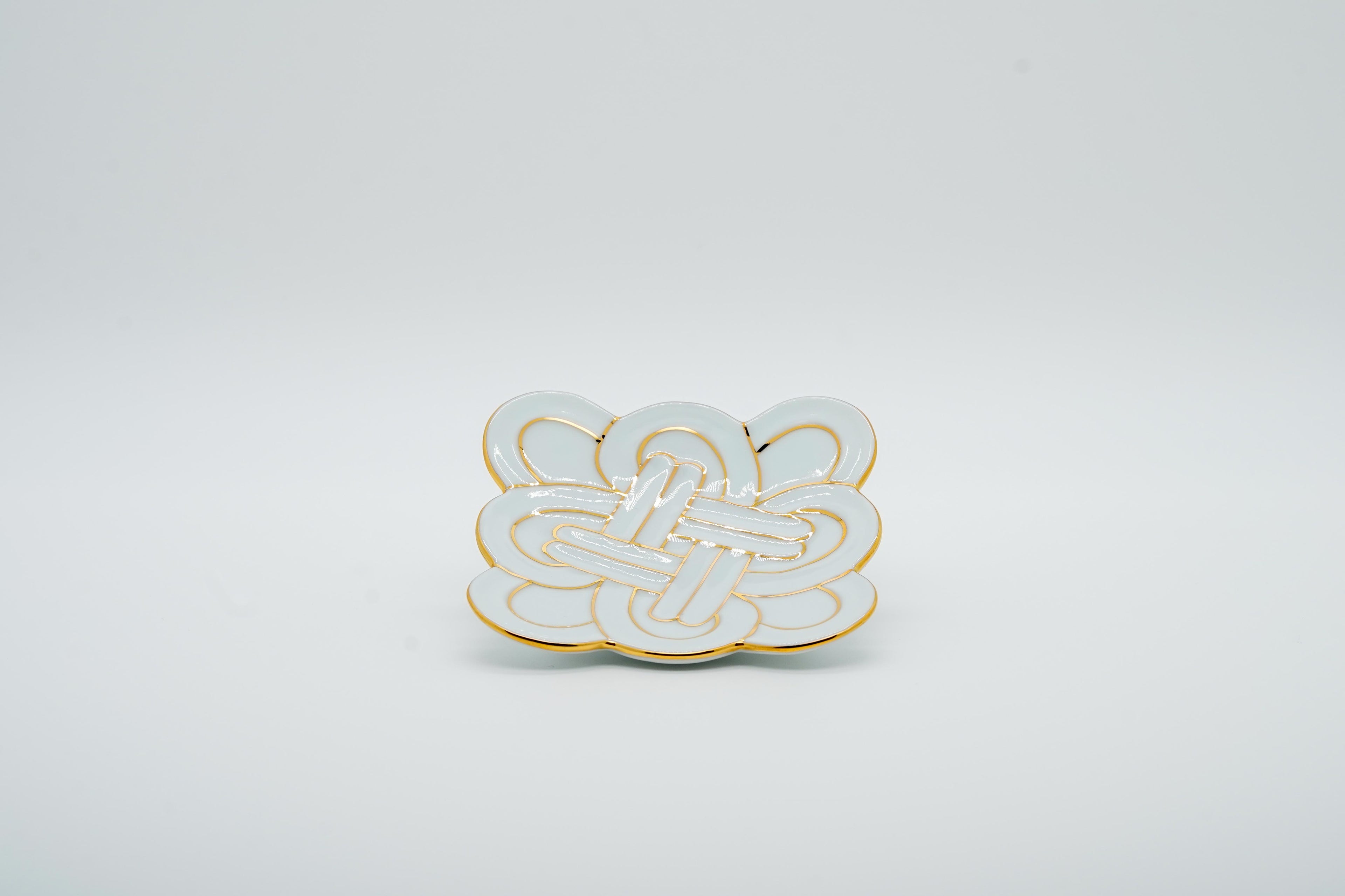 Hand-painted Arita ware "Musubi" knot of good fortune small gold plate