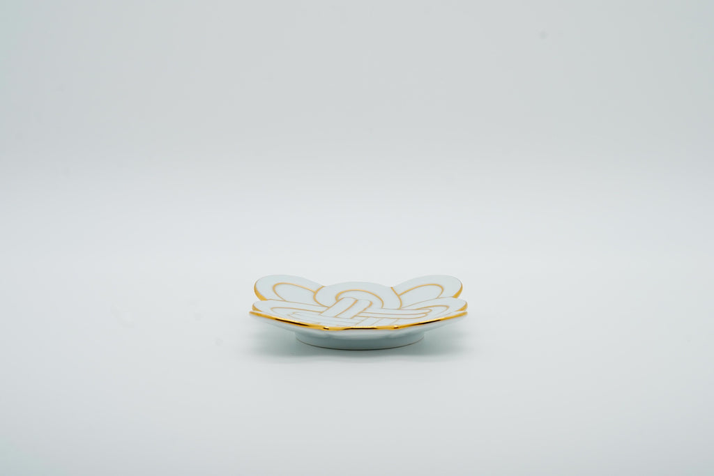 Hand-painted Arita ware "Musubi" knot of good fortune small gold plate