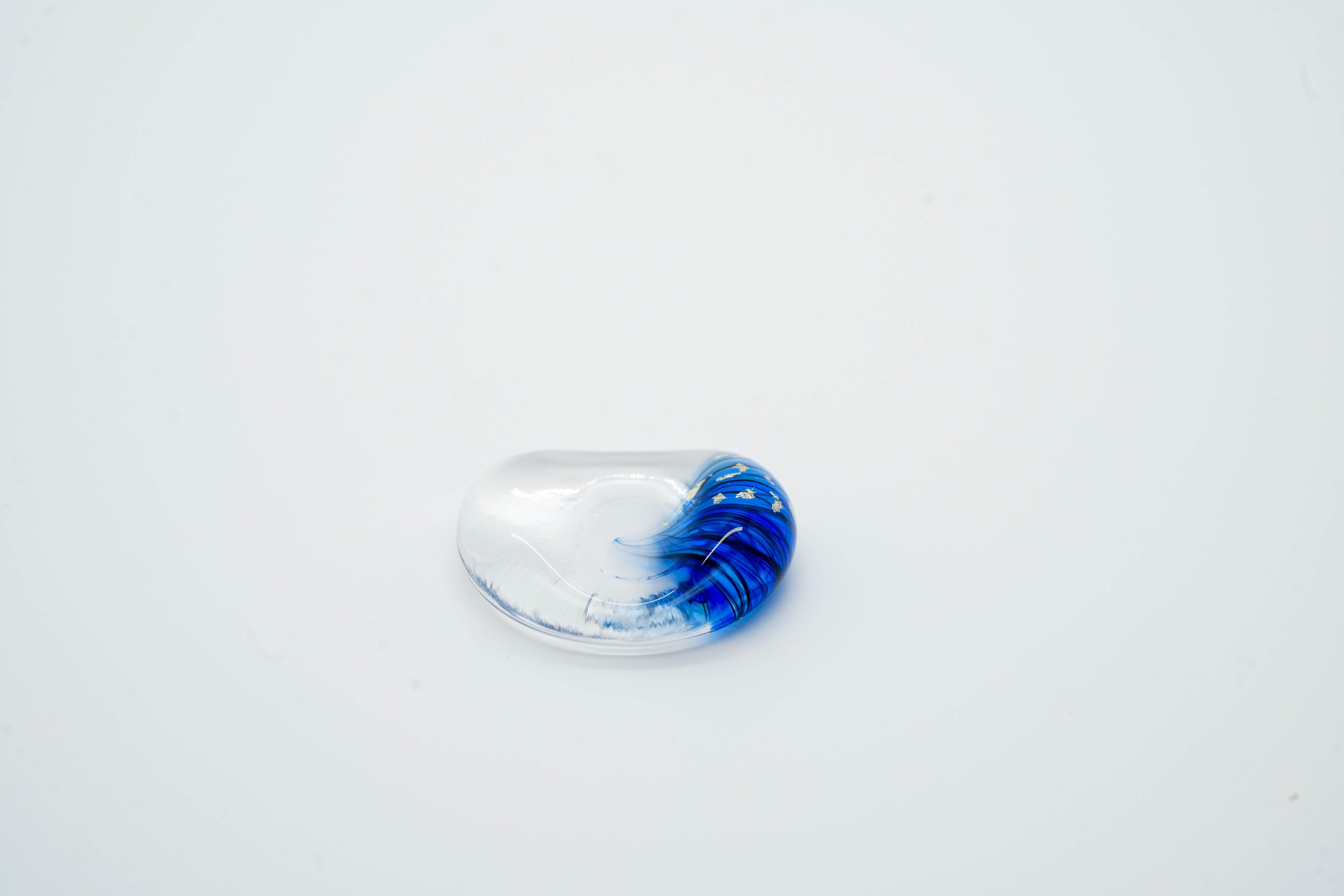 Tsugaru Vidro glass chopsticks rest