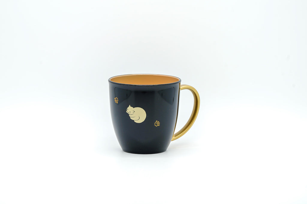 Lacquer mug with cat