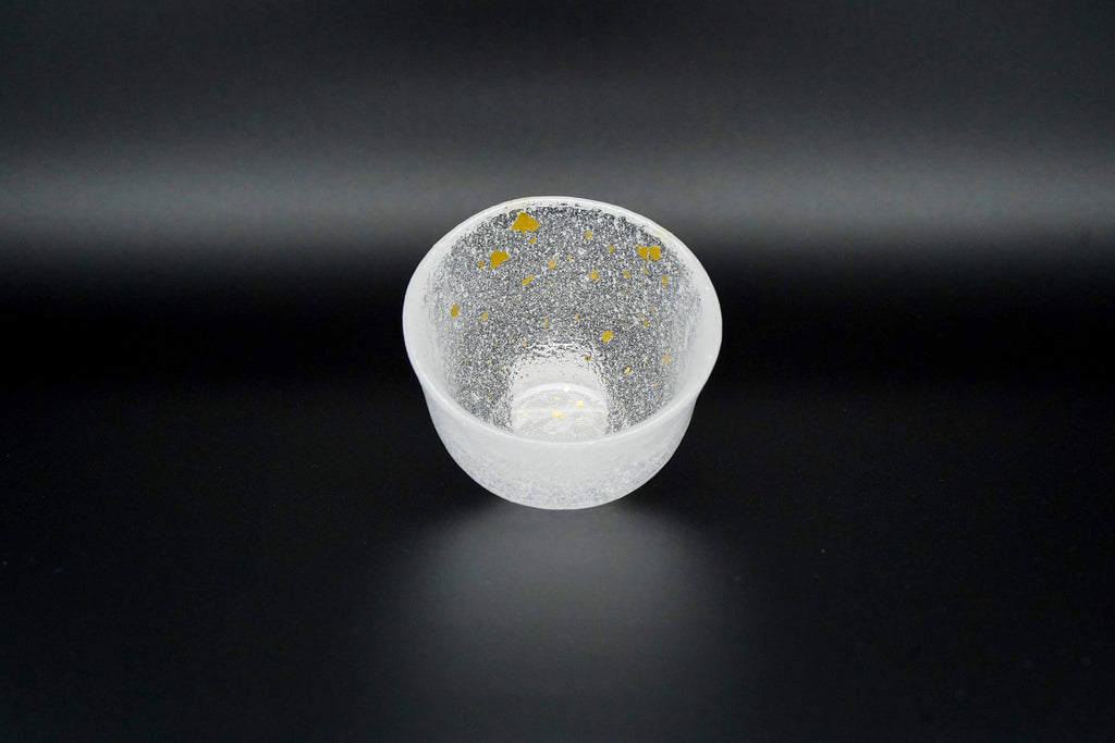 Light snow Edo glass gold tea bowl or sake cup