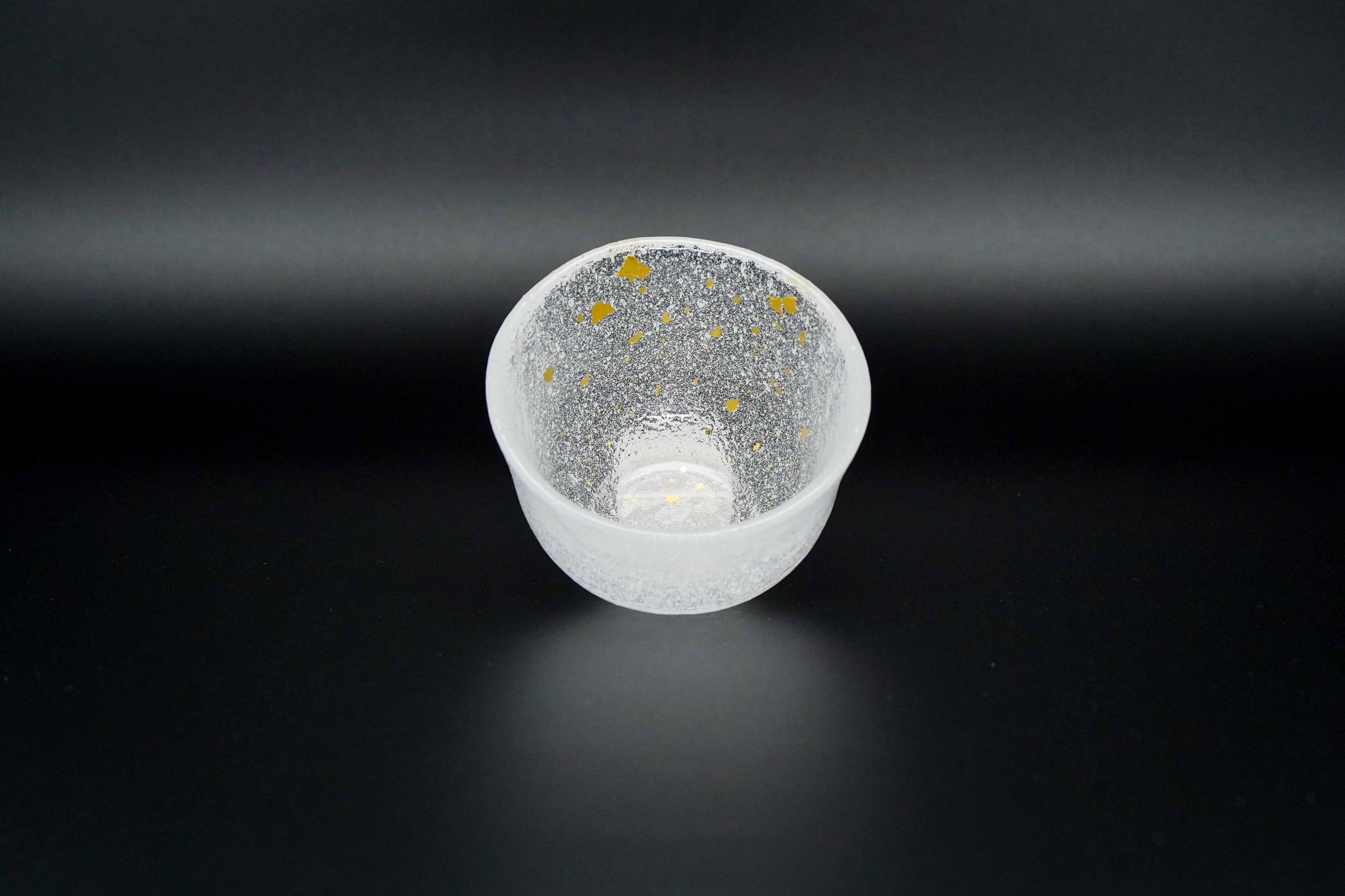 Light snow Edo glass gold tea bowl or sake cup