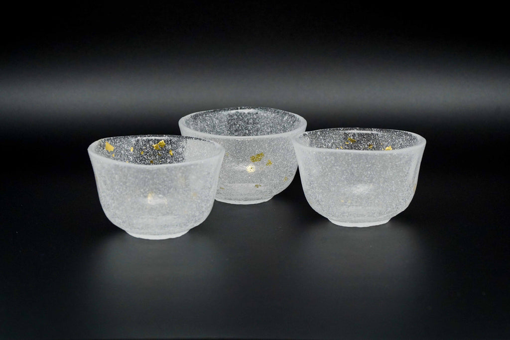 Light snow Edo glass gold tea bowl or sake cup