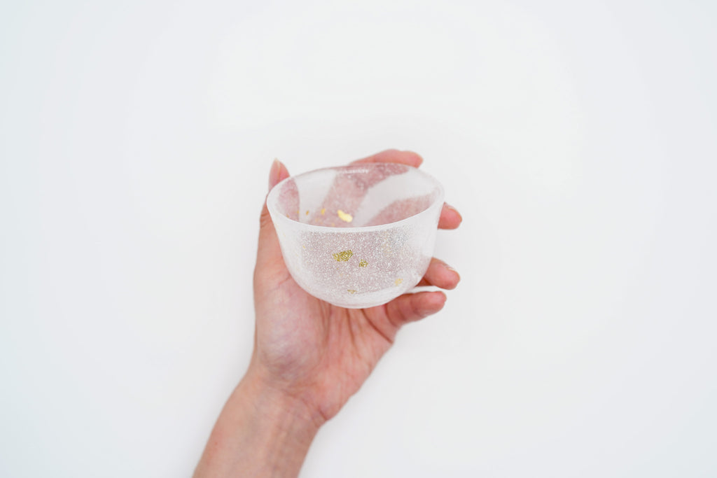 Light snow Edo glass gold tea bowl or sake cup